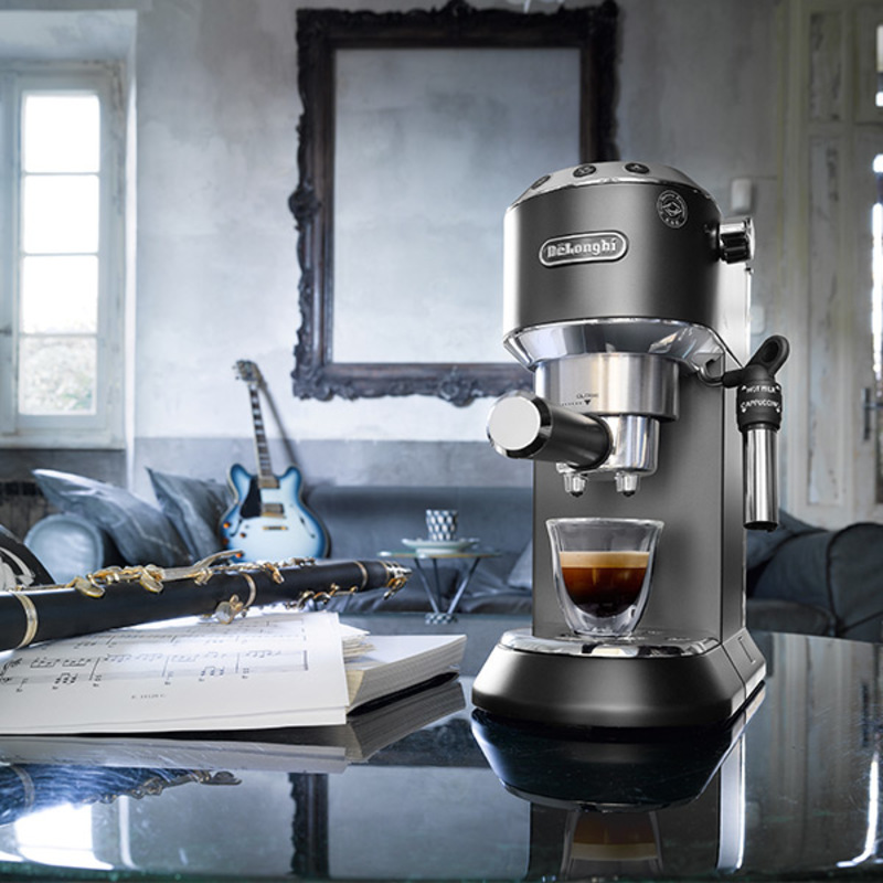 Aparat za espresso kafu DeLonghi EC.685.BK