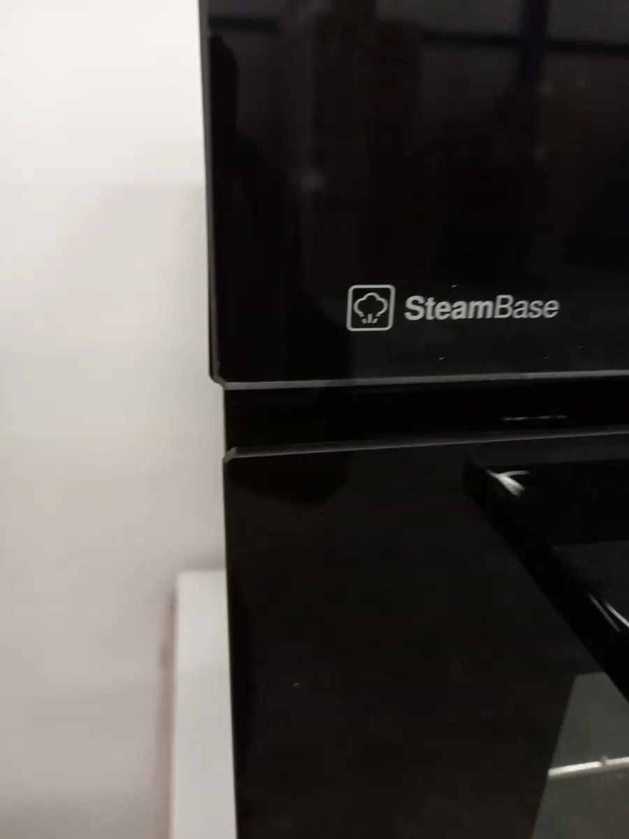 Ugradna rerna Vox SBM6510B3D